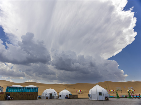 响沙湾,沙漠,度假地,景区,旅游,图片,照片,摄影,内蒙古响沙湾,内蒙古旅游,鄂尔多斯市旅游,莲花酒店,莲花度假酒店,莲沙度假岛,福沙度假岛,悦沙休闲岛,仙沙休闲岛,一粒沙度假村,在线预订,预定,旅行社,AAAAA,5A级旅游景区,库布齐,库布其沙漠,库布其旅游