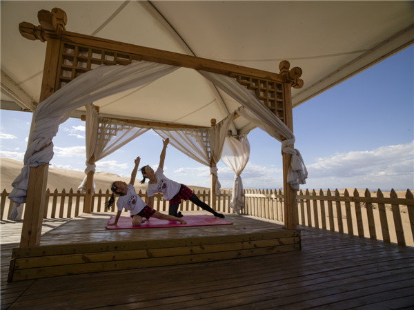 响沙湾,沙漠,度假地,景区,旅游,图片,照片,摄影,内蒙古响沙湾,内蒙古旅游,鄂尔多斯市旅游,莲花酒店,莲花度假酒店,莲沙度假岛,福沙度假岛,悦沙休闲岛,仙沙休闲岛,一粒沙度假村,在线预订,预定,旅行社,AAAAA,5A级旅游景区,库布齐,库布其沙漠,库布其旅游