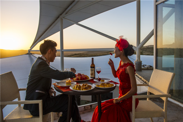 响沙湾,沙漠,度假地,景区,旅游,图片,照片,摄影,内蒙古响沙湾,内蒙古旅游,鄂尔多斯市旅游,莲花酒店,莲花度假酒店,莲沙度假岛,福沙度假岛,悦沙休闲岛,仙沙休闲岛,一粒沙度假村,在线预订,预定,旅行社,AAAAA,5A级旅游景区,库布齐,库布其沙漠,库布其旅游