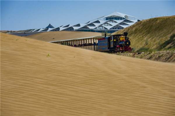 响沙湾,沙漠,度假地,景区,旅游,图片,照片,摄影,内蒙古响沙湾,内蒙古旅游,鄂尔多斯市旅游,莲花酒店,莲花度假酒店,莲沙度假岛,福沙度假岛,悦沙休闲岛,仙沙休闲岛,一粒沙度假村,在线预订,预定,旅行社,AAAAA,5A级旅游景区,库布齐,库布其沙漠,库布其旅游