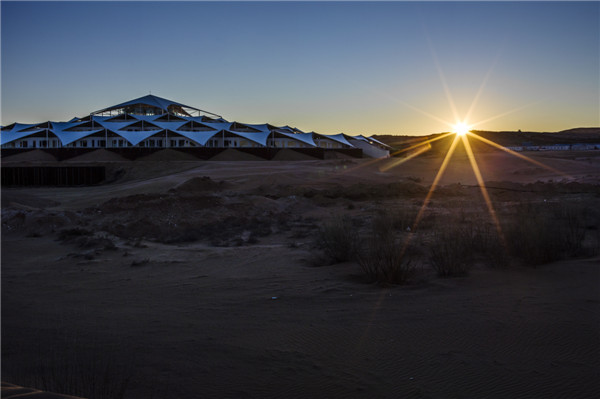 响沙湾,沙漠,度假地,景区,旅游,图片,照片,摄影,内蒙古响沙湾,内蒙古旅游,鄂尔多斯市旅游,莲花酒店,莲花度假酒店,莲沙度假岛,福沙度假岛,悦沙休闲岛,仙沙休闲岛,一粒沙度假村,在线预订,预定,旅行社,AAAAA,5A级旅游景区,库布齐,库布其沙漠,库布其旅游
