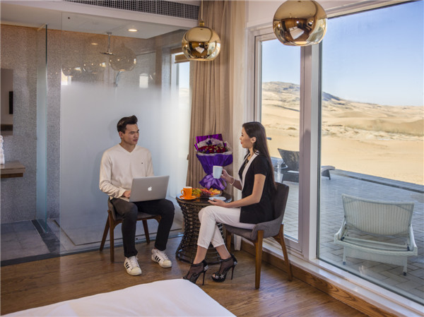 响沙湾,沙漠,度假地,景区,旅游,图片,照片,摄影,内蒙古响沙湾,内蒙古旅游,鄂尔多斯市旅游,莲花酒店,莲花度假酒店,莲沙度假岛,福沙度假岛,悦沙休闲岛,仙沙休闲岛,一粒沙度假村,在线预订,预定,旅行社,AAAAA,5A级旅游景区,库布齐,库布其沙漠,库布其旅游