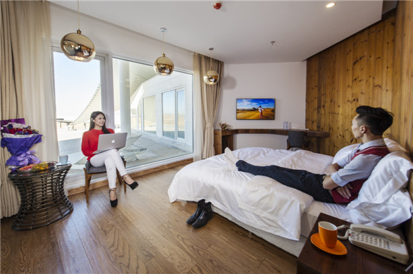 响沙湾,沙漠,度假地,景区,旅游,图片,照片,摄影,内蒙古响沙湾,内蒙古旅游,鄂尔多斯市旅游,莲花酒店,莲花度假酒店,莲沙度假岛,福沙度假岛,悦沙休闲岛,仙沙休闲岛,一粒沙度假村,在线预订,预定,旅行社,AAAAA,5A级旅游景区,库布齐,库布其沙漠,库布其旅游