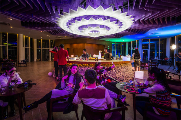 响沙湾,沙漠,度假地,景区,旅游,图片,照片,摄影,内蒙古响沙湾,内蒙古旅游,鄂尔多斯市旅游,莲花酒店,莲花度假酒店,莲沙度假岛,福沙度假岛,悦沙休闲岛,仙沙休闲岛,一粒沙度假村,在线预订,预定,旅行社,AAAAA,5A级旅游景区,库布齐,库布其沙漠,库布其旅游