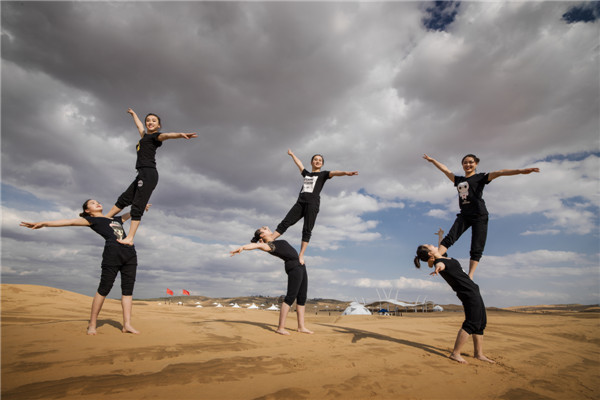 响沙湾,沙漠,度假地,景区,旅游,图片,照片,摄影,内蒙古响沙湾,内蒙古旅游,鄂尔多斯市旅游,莲花酒店,莲花度假酒店,莲沙度假岛,福沙度假岛,悦沙休闲岛,仙沙休闲岛,一粒沙度假村,在线预订,预定,旅行社,AAAAA,5A级旅游景区,库布齐,库布其沙漠,库布其旅游