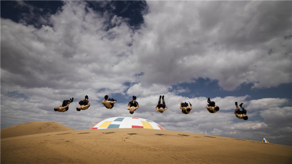 响沙湾,沙漠,度假地,景区,旅游,图片,照片,摄影,内蒙古响沙湾,内蒙古旅游,鄂尔多斯市旅游,莲花酒店,莲花度假酒店,莲沙度假岛,福沙度假岛,悦沙休闲岛,仙沙休闲岛,一粒沙度假村,在线预订,预定,旅行社,AAAAA,5A级旅游景区,库布齐,库布其沙漠,库布其旅游