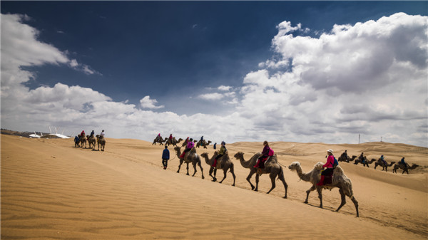 响沙湾,沙漠,度假地,景区,旅游,图片,照片,摄影,内蒙古响沙湾,内蒙古旅游,鄂尔多斯市旅游,莲花酒店,莲花度假酒店,莲沙度假岛,福沙度假岛,悦沙休闲岛,仙沙休闲岛,一粒沙度假村,在线预订,预定,旅行社,AAAAA,5A级旅游景区,库布齐,库布其沙漠,库布其旅游