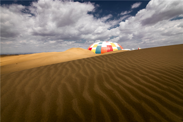 响沙湾,沙漠,度假地,景区,旅游,图片,照片,摄影,内蒙古响沙湾,内蒙古旅游,鄂尔多斯市旅游,莲花酒店,莲花度假酒店,莲沙度假岛,福沙度假岛,悦沙休闲岛,仙沙休闲岛,一粒沙度假村,在线预订,预定,旅行社,AAAAA,5A级旅游景区,库布齐,库布其沙漠,库布其旅游