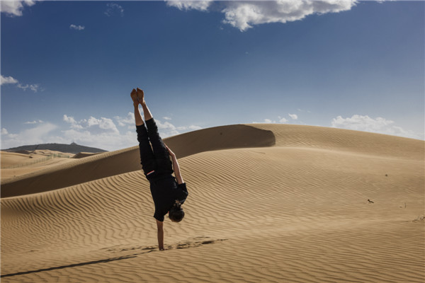响沙湾,沙漠,度假地,景区,旅游,图片,照片,摄影,内蒙古响沙湾,内蒙古旅游,鄂尔多斯市旅游,莲花酒店,莲花度假酒店,莲沙度假岛,福沙度假岛,悦沙休闲岛,仙沙休闲岛,一粒沙度假村,在线预订,预定,旅行社,AAAAA,5A级旅游景区,库布齐,库布其沙漠,库布其旅游