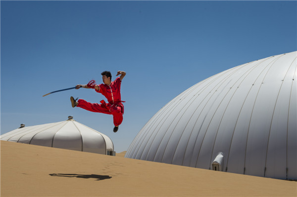 响沙湾,沙漠,度假地,景区,旅游,图片,照片,摄影,内蒙古响沙湾,内蒙古旅游,鄂尔多斯市旅游,莲花酒店,莲花度假酒店,莲沙度假岛,福沙度假岛,悦沙休闲岛,仙沙休闲岛,一粒沙度假村,在线预订,预定,旅行社,AAAAA,5A级旅游景区,库布齐,库布其沙漠,库布其旅游