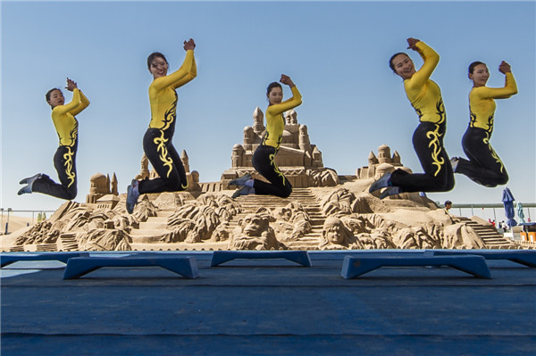 响沙湾,沙漠,度假地,景区,旅游,图片,照片,摄影,内蒙古响沙湾,内蒙古旅游,鄂尔多斯市旅游,莲花酒店,莲花度假酒店,莲沙度假岛,福沙度假岛,悦沙休闲岛,仙沙休闲岛,一粒沙度假村,在线预订,预定,旅行社,AAAAA,5A级旅游景区,库布齐,库布其沙漠,库布其旅游