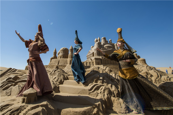 响沙湾,沙漠,度假地,景区,旅游,图片,照片,摄影,内蒙古响沙湾,内蒙古旅游,鄂尔多斯市旅游,莲花酒店,莲花度假酒店,莲沙度假岛,福沙度假岛,悦沙休闲岛,仙沙休闲岛,一粒沙度假村,在线预订,预定,旅行社,AAAAA,5A级旅游景区,库布齐,库布其沙漠,库布其旅游