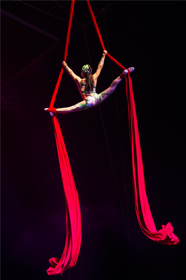 响沙湾,沙漠,度假地,景区,旅游,图片,照片,摄影,内蒙古响沙湾,内蒙古旅游,鄂尔多斯市旅游,莲花酒店,莲花度假酒店,莲沙度假岛,福沙度假岛,悦沙休闲岛,仙沙休闲岛,一粒沙度假村,在线预订,预定,旅行社,AAAAA,5A级旅游景区,库布齐,库布其沙漠,库布其旅游