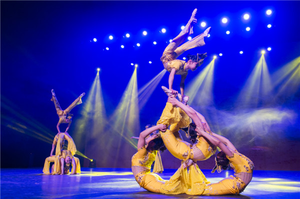 响沙湾,沙漠,度假地,景区,旅游,图片,照片,摄影,内蒙古响沙湾,内蒙古旅游,鄂尔多斯市旅游,莲花酒店,莲花度假酒店,莲沙度假岛,福沙度假岛,悦沙休闲岛,仙沙休闲岛,一粒沙度假村,在线预订,预定,旅行社,AAAAA,5A级旅游景区,库布齐,库布其沙漠,库布其旅游