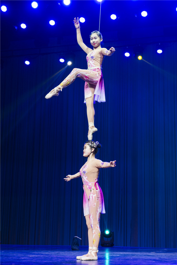 响沙湾,沙漠,度假地,景区,旅游,图片,照片,摄影,内蒙古响沙湾,内蒙古旅游,鄂尔多斯市旅游,莲花酒店,莲花度假酒店,莲沙度假岛,福沙度假岛,悦沙休闲岛,仙沙休闲岛,一粒沙度假村,在线预订,预定,旅行社,AAAAA,5A级旅游景区,库布齐,库布其沙漠,库布其旅游