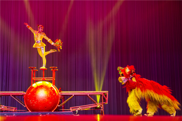 响沙湾,沙漠,度假地,景区,旅游,图片,照片,摄影,内蒙古响沙湾,内蒙古旅游,鄂尔多斯市旅游,莲花酒店,莲花度假酒店,莲沙度假岛,福沙度假岛,悦沙休闲岛,仙沙休闲岛,一粒沙度假村,在线预订,预定,旅行社,AAAAA,5A级旅游景区,库布齐,库布其沙漠,库布其旅游