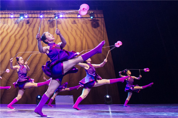 响沙湾,沙漠,度假地,景区,旅游,图片,照片,摄影,内蒙古响沙湾,内蒙古旅游,鄂尔多斯市旅游,莲花酒店,莲花度假酒店,莲沙度假岛,福沙度假岛,悦沙休闲岛,仙沙休闲岛,一粒沙度假村,在线预订,预定,旅行社,AAAAA,5A级旅游景区,库布齐,库布其沙漠,库布其旅游