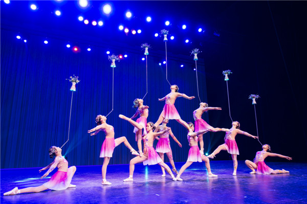 响沙湾,沙漠,度假地,景区,旅游,图片,照片,摄影,内蒙古响沙湾,内蒙古旅游,鄂尔多斯市旅游,莲花酒店,莲花度假酒店,莲沙度假岛,福沙度假岛,悦沙休闲岛,仙沙休闲岛,一粒沙度假村,在线预订,预定,旅行社,AAAAA,5A级旅游景区,库布齐,库布其沙漠,库布其旅游