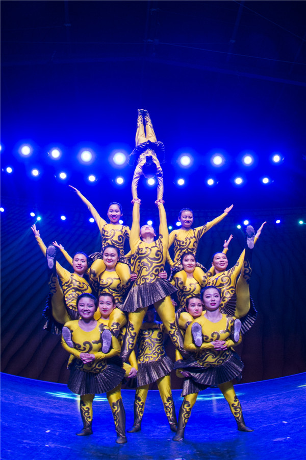 响沙湾,沙漠,度假地,景区,旅游,图片,照片,摄影,内蒙古响沙湾,内蒙古旅游,鄂尔多斯市旅游,莲花酒店,莲花度假酒店,莲沙度假岛,福沙度假岛,悦沙休闲岛,仙沙休闲岛,一粒沙度假村,在线预订,预定,旅行社,AAAAA,5A级旅游景区,库布齐,库布其沙漠,库布其旅游