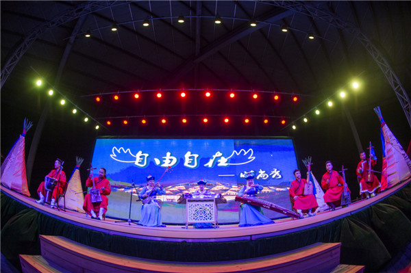 响沙湾,沙漠,度假地,景区,旅游,图片,照片,摄影,内蒙古响沙湾,内蒙古旅游,鄂尔多斯市旅游,莲花酒店,莲花度假酒店,莲沙度假岛,福沙度假岛,悦沙休闲岛,仙沙休闲岛,一粒沙度假村,在线预订,预定,旅行社,AAAAA,5A级旅游景区,库布齐,库布其沙漠,库布其旅游