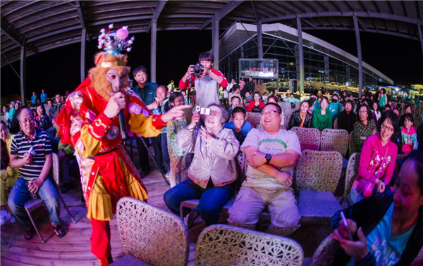 响沙湾,沙漠,度假地,景区,旅游,图片,照片,摄影,内蒙古响沙湾,内蒙古旅游,鄂尔多斯市旅游,莲花酒店,莲花度假酒店,莲沙度假岛,福沙度假岛,悦沙休闲岛,仙沙休闲岛,一粒沙度假村,在线预订,预定,旅行社,AAAAA,5A级旅游景区,库布齐,库布其沙漠,库布其旅游