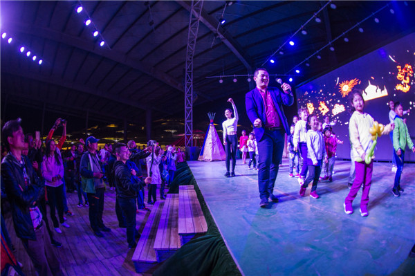 响沙湾,沙漠,度假地,景区,旅游,图片,照片,摄影,内蒙古响沙湾,内蒙古旅游,鄂尔多斯市旅游,莲花酒店,莲花度假酒店,莲沙度假岛,福沙度假岛,悦沙休闲岛,仙沙休闲岛,一粒沙度假村,在线预订,预定,旅行社,AAAAA,5A级旅游景区,库布齐,库布其沙漠,库布其旅游