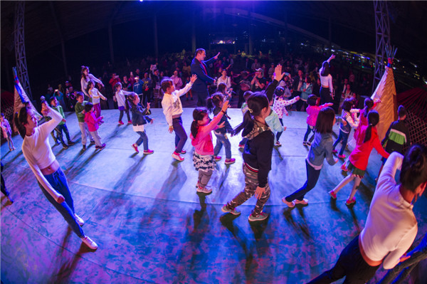 响沙湾,沙漠,度假地,景区,旅游,图片,照片,摄影,内蒙古响沙湾,内蒙古旅游,鄂尔多斯市旅游,莲花酒店,莲花度假酒店,莲沙度假岛,福沙度假岛,悦沙休闲岛,仙沙休闲岛,一粒沙度假村,在线预订,预定,旅行社,AAAAA,5A级旅游景区,库布齐,库布其沙漠,库布其旅游