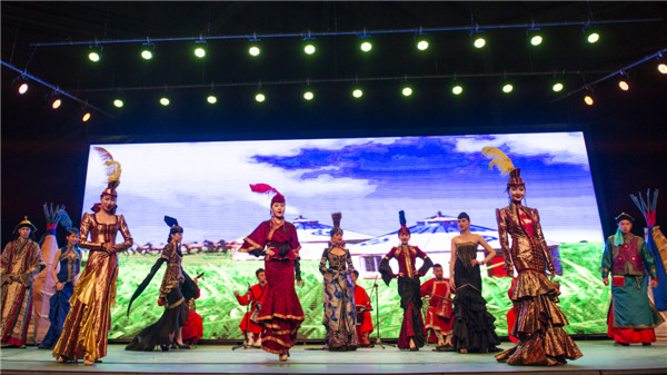 响沙湾,沙漠,度假地,景区,旅游,图片,照片,摄影,内蒙古响沙湾,内蒙古旅游,鄂尔多斯市旅游,莲花酒店,莲花度假酒店,莲沙度假岛,福沙度假岛,悦沙休闲岛,仙沙休闲岛,一粒沙度假村,在线预订,预定,旅行社,AAAAA,5A级旅游景区,库布齐,库布其沙漠,库布其旅游