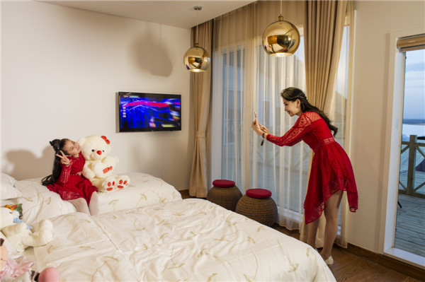 响沙湾,沙漠,度假地,景区,旅游,图片,照片,摄影,内蒙古响沙湾,内蒙古旅游,鄂尔多斯市旅游,莲花酒店,莲花度假酒店,莲沙度假岛,福沙度假岛,悦沙休闲岛,仙沙休闲岛,一粒沙度假村,在线预订,预定,旅行社,AAAAA,5A级旅游景区,库布齐,库布其沙漠,库布其旅游