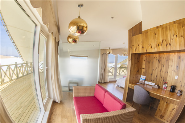 响沙湾,沙漠,度假地,景区,旅游,图片,照片,摄影,内蒙古响沙湾,内蒙古旅游,鄂尔多斯市旅游,莲花酒店,莲花度假酒店,莲沙度假岛,福沙度假岛,悦沙休闲岛,仙沙休闲岛,一粒沙度假村,在线预订,预定,旅行社,AAAAA,5A级旅游景区,库布齐,库布其沙漠,库布其旅游