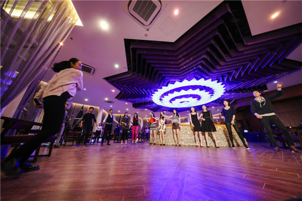 响沙湾,沙漠,度假地,景区,旅游,图片,照片,摄影,内蒙古响沙湾,内蒙古旅游,鄂尔多斯市旅游,莲花酒店,莲花度假酒店,莲沙度假岛,福沙度假岛,悦沙休闲岛,仙沙休闲岛,一粒沙度假村,在线预订,预定,旅行社,AAAAA,5A级旅游景区,库布齐,库布其沙漠,库布其旅游