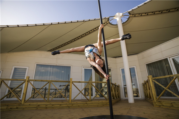 响沙湾,沙漠,度假地,景区,旅游,图片,照片,摄影,内蒙古响沙湾,内蒙古旅游,鄂尔多斯市旅游,莲花酒店,莲花度假酒店,莲沙度假岛,福沙度假岛,悦沙休闲岛,仙沙休闲岛,一粒沙度假村,在线预订,预定,旅行社,AAAAA,5A级旅游景区,库布齐,库布其沙漠,库布其旅游