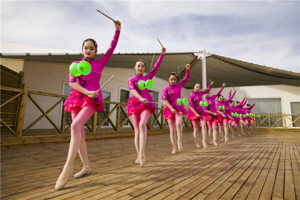 响沙湾,沙漠,度假地,景区,旅游,图片,照片,摄影,内蒙古响沙湾,内蒙古旅游,鄂尔多斯市旅游,莲花酒店,莲花度假酒店,莲沙度假岛,福沙度假岛,悦沙休闲岛,仙沙休闲岛,一粒沙度假村,在线预订,预定,旅行社,AAAAA,5A级旅游景区,库布齐,库布其沙漠,库布其旅游