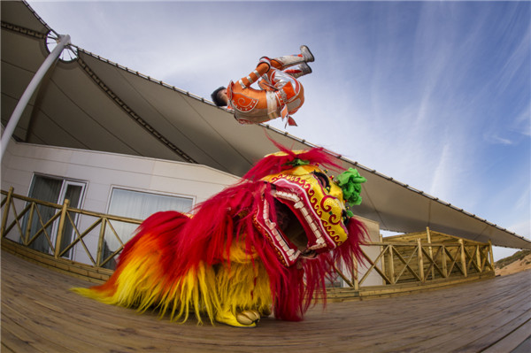 响沙湾,沙漠,度假地,景区,旅游,图片,照片,摄影,内蒙古响沙湾,内蒙古旅游,鄂尔多斯市旅游,莲花酒店,莲花度假酒店,莲沙度假岛,福沙度假岛,悦沙休闲岛,仙沙休闲岛,一粒沙度假村,在线预订,预定,旅行社,AAAAA,5A级旅游景区,库布齐,库布其沙漠,库布其旅游