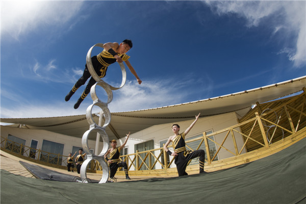 响沙湾,沙漠,度假地,景区,旅游,图片,照片,摄影,内蒙古响沙湾,内蒙古旅游,鄂尔多斯市旅游,莲花酒店,莲花度假酒店,莲沙度假岛,福沙度假岛,悦沙休闲岛,仙沙休闲岛,一粒沙度假村,在线预订,预定,旅行社,AAAAA,5A级旅游景区,库布齐,库布其沙漠,库布其旅游