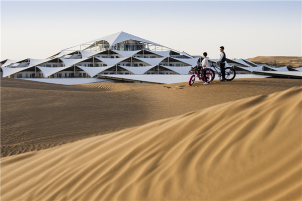 响沙湾,沙漠,度假地,景区,旅游,图片,照片,摄影,内蒙古响沙湾,内蒙古旅游,鄂尔多斯市旅游,莲花酒店,莲花度假酒店,莲沙度假岛,福沙度假岛,悦沙休闲岛,仙沙休闲岛,一粒沙度假村,在线预订,预定,旅行社,AAAAA,5A级旅游景区,库布齐,库布其沙漠,库布其旅游