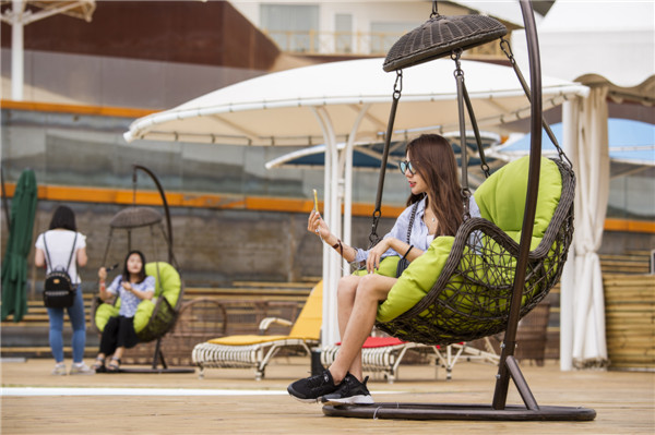 响沙湾,沙漠,度假地,景区,旅游,图片,照片,摄影,内蒙古响沙湾,内蒙古旅游,鄂尔多斯市旅游,莲花酒店,莲花度假酒店,莲沙度假岛,福沙度假岛,悦沙休闲岛,仙沙休闲岛,一粒沙度假村,在线预订,预定,旅行社,AAAAA,5A级旅游景区,库布齐,库布其沙漠,库布其旅游