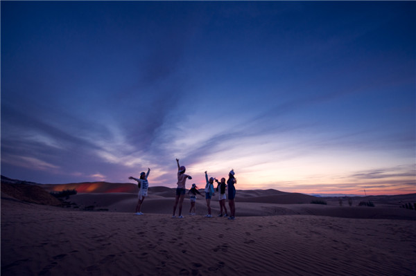 响沙湾,沙漠,度假地,景区,旅游,图片,照片,摄影,内蒙古响沙湾,内蒙古旅游,鄂尔多斯市旅游,莲花酒店,莲花度假酒店,莲沙度假岛,福沙度假岛,悦沙休闲岛,仙沙休闲岛,一粒沙度假村,在线预订,预定,旅行社,AAAAA,5A级旅游景区,库布齐,库布其沙漠,库布其旅游