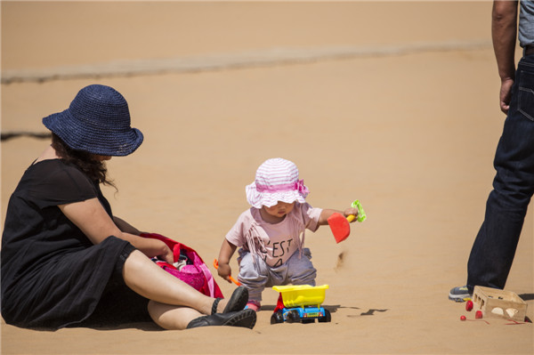 响沙湾,沙漠,度假地,景区,旅游,图片,照片,摄影,内蒙古响沙湾,内蒙古旅游,鄂尔多斯市旅游,莲花酒店,莲花度假酒店,莲沙度假岛,福沙度假岛,悦沙休闲岛,仙沙休闲岛,一粒沙度假村,在线预订,预定,旅行社,AAAAA,5A级旅游景区,库布齐,库布其沙漠,库布其旅游