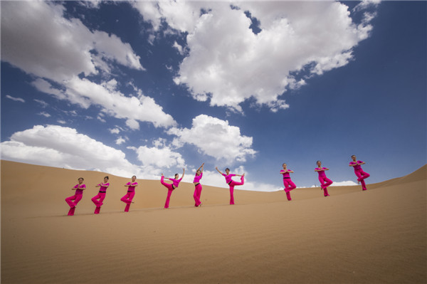 响沙湾,沙漠,度假地,景区,旅游,图片,照片,摄影,内蒙古响沙湾,内蒙古旅游,鄂尔多斯市旅游,莲花酒店,莲花度假酒店,莲沙度假岛,福沙度假岛,悦沙休闲岛,仙沙休闲岛,一粒沙度假村,在线预订,预定,旅行社,AAAAA,5A级旅游景区,库布齐,库布其沙漠,库布其旅游