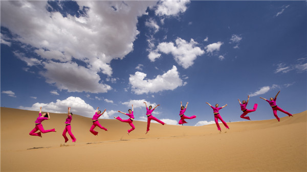 响沙湾,沙漠,度假地,景区,旅游,图片,照片,摄影,内蒙古响沙湾,内蒙古旅游,鄂尔多斯市旅游,莲花酒店,莲花度假酒店,莲沙度假岛,福沙度假岛,悦沙休闲岛,仙沙休闲岛,一粒沙度假村,在线预订,预定,旅行社,AAAAA,5A级旅游景区,库布齐,库布其沙漠,库布其旅游