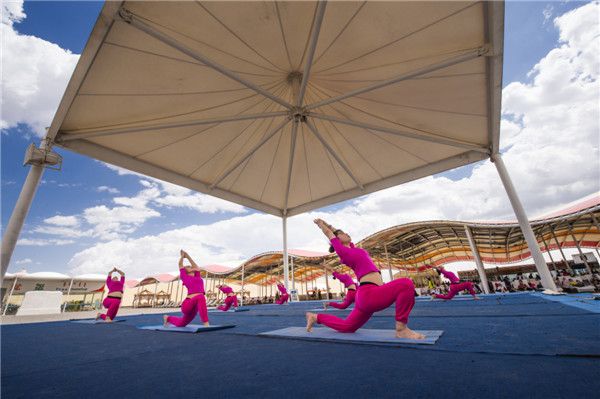 响沙湾,沙漠,度假地,景区,旅游,图片,照片,摄影,内蒙古响沙湾,内蒙古旅游,鄂尔多斯市旅游,莲花酒店,莲花度假酒店,莲沙度假岛,福沙度假岛,悦沙休闲岛,仙沙休闲岛,一粒沙度假村,在线预订,预定,旅行社,AAAAA,5A级旅游景区,库布齐,库布其沙漠,库布其旅游