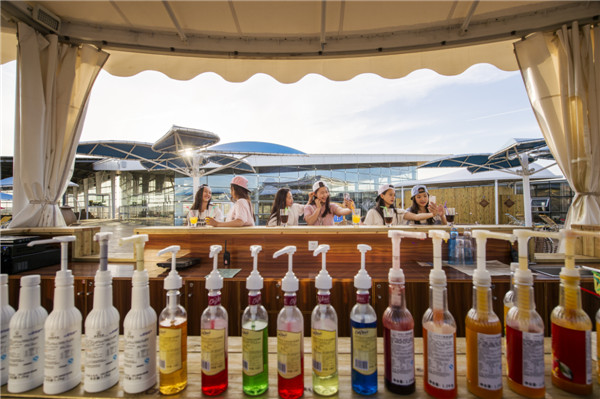 响沙湾,沙漠,度假地,景区,旅游,图片,照片,摄影,内蒙古响沙湾,内蒙古旅游,鄂尔多斯市旅游,莲花酒店,莲花度假酒店,莲沙度假岛,福沙度假岛,悦沙休闲岛,仙沙休闲岛,一粒沙度假村,在线预订,预定,旅行社,AAAAA,5A级旅游景区,库布齐,库布其沙漠,库布其旅游