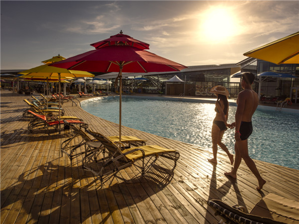 响沙湾,沙漠,度假地,景区,旅游,图片,照片,摄影,内蒙古响沙湾,内蒙古旅游,鄂尔多斯市旅游,莲花酒店,莲花度假酒店,莲沙度假岛,福沙度假岛,悦沙休闲岛,仙沙休闲岛,一粒沙度假村,在线预订,预定,旅行社,AAAAA,5A级旅游景区,库布齐,库布其沙漠,库布其旅游