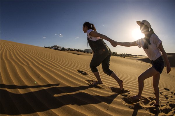 响沙湾,沙漠,度假地,景区,旅游,图片,照片,摄影,内蒙古响沙湾,内蒙古旅游,鄂尔多斯市旅游,莲花酒店,莲花度假酒店,莲沙度假岛,福沙度假岛,悦沙休闲岛,仙沙休闲岛,一粒沙度假村,在线预订,预定,旅行社,AAAAA,5A级旅游景区,库布齐,库布其沙漠,库布其旅游