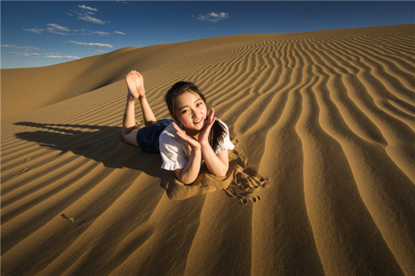 响沙湾,沙漠,度假地,景区,旅游,图片,照片,摄影,内蒙古响沙湾,内蒙古旅游,鄂尔多斯市旅游,莲花酒店,莲花度假酒店,莲沙度假岛,福沙度假岛,悦沙休闲岛,仙沙休闲岛,一粒沙度假村,在线预订,预定,旅行社,AAAAA,5A级旅游景区,库布齐,库布其沙漠,库布其旅游