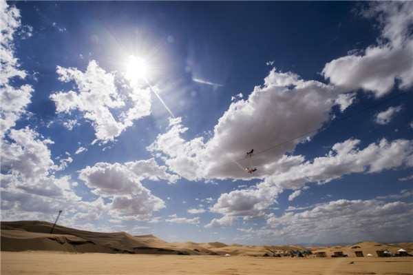 响沙湾,沙漠,度假地,景区,旅游,图片,照片,摄影,内蒙古响沙湾,内蒙古旅游,鄂尔多斯市旅游,莲花酒店,莲花度假酒店,莲沙度假岛,福沙度假岛,悦沙休闲岛,仙沙休闲岛,一粒沙度假村,在线预订,预定,旅行社,AAAAA,5A级旅游景区,库布齐,库布其沙漠,库布其旅游