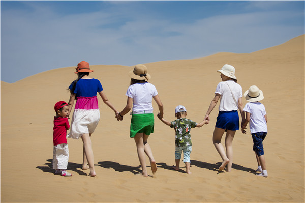 响沙湾,沙漠,度假地,景区,旅游,图片,照片,摄影,内蒙古响沙湾,内蒙古旅游,鄂尔多斯市旅游,莲花酒店,莲花度假酒店,莲沙度假岛,福沙度假岛,悦沙休闲岛,仙沙休闲岛,一粒沙度假村,在线预订,预定,旅行社,AAAAA,5A级旅游景区,库布齐,库布其沙漠,库布其旅游