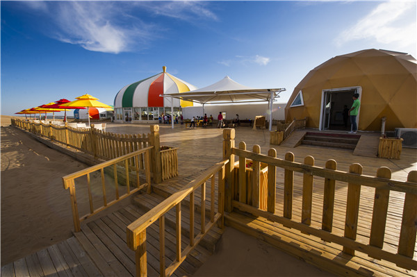 响沙湾,沙漠,度假地,景区,旅游,图片,照片,摄影,内蒙古响沙湾,内蒙古旅游,鄂尔多斯市旅游,莲花酒店,莲花度假酒店,莲沙度假岛,福沙度假岛,悦沙休闲岛,仙沙休闲岛,一粒沙度假村,在线预订,预定,旅行社,AAAAA,5A级旅游景区,库布齐,库布其沙漠,库布其旅游