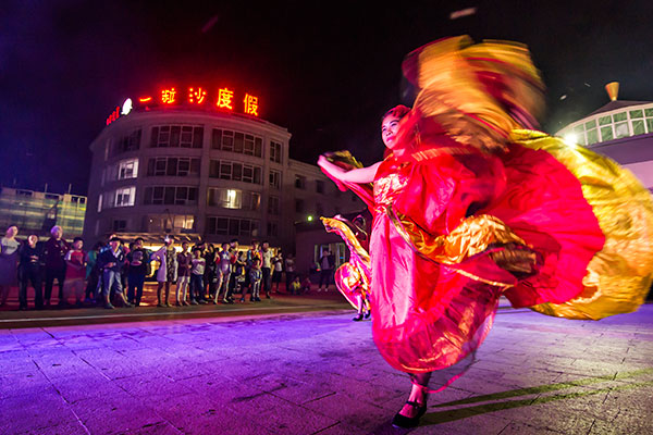 响沙湾,沙漠,度假地,景区,旅游,图片,照片,摄影,内蒙古响沙湾,内蒙古旅游,鄂尔多斯市旅游,莲花酒店,莲花度假酒店,莲沙度假岛,福沙度假岛,悦沙休闲岛,仙沙休闲岛,一粒沙度假村,在线预订,预定,旅行社,AAAAA,5A级旅游景区,库布齐,库布其沙漠,库布其旅游